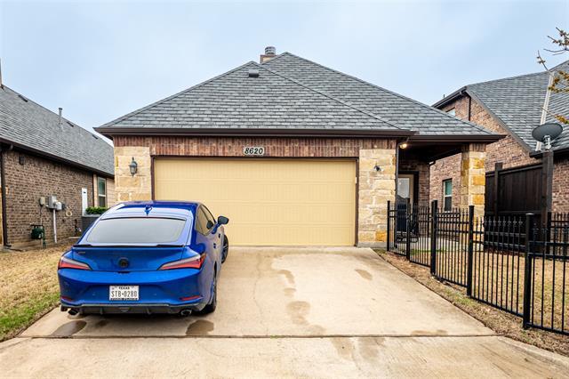 Building Photo - 8620 Grassland Dr