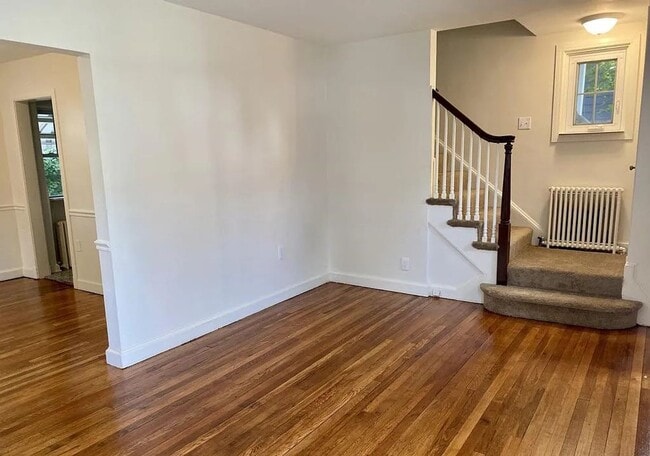 Building Photo - Charming 3BR/1BA Home in Prime Bethesda Location