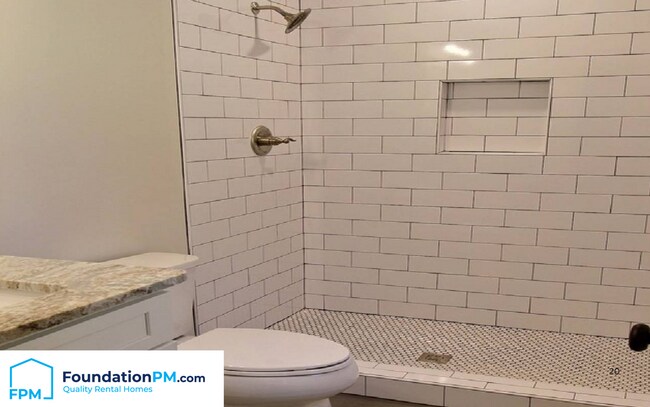 Building Photo - 1155 Brado Dr