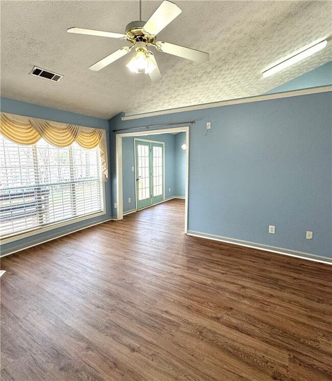Building Photo - 444 Laurel Springs Ct