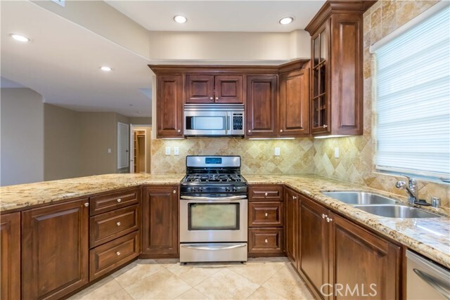 Building Photo - 4551 Coldwater Canyon Ave