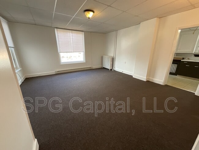 Building Photo - 31 W 3rd St