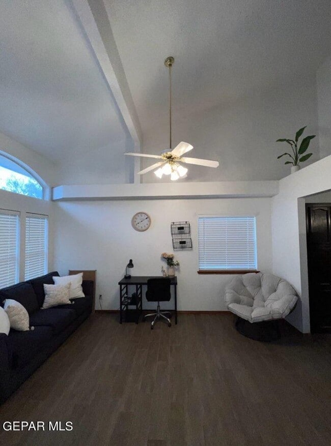 Building Photo - 12157 Chato Villa Dr