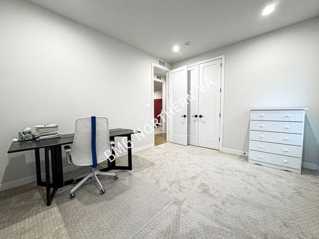 Building Photo - 41684 Carefree Court