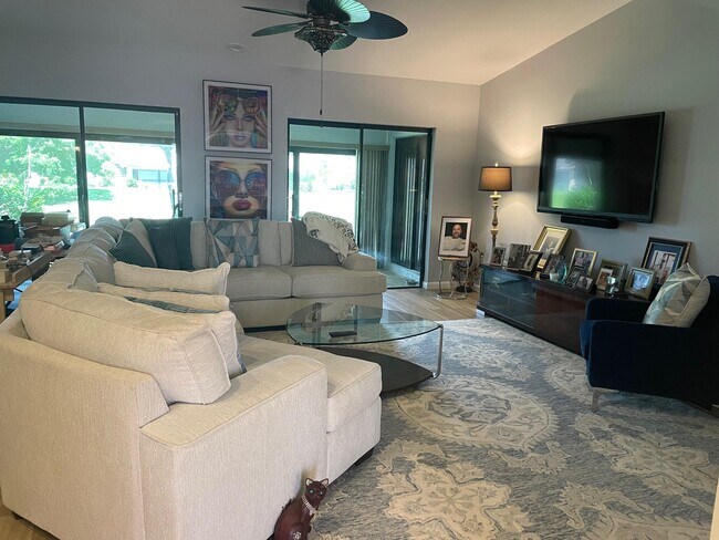 Building Photo - 10798 Waterberry Dr