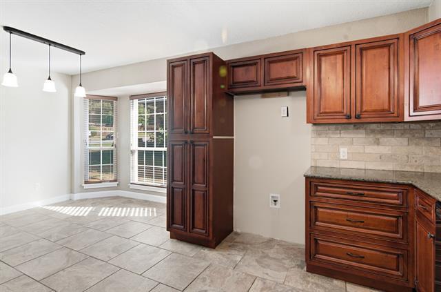 Building Photo - 2502 Cranberry Ln