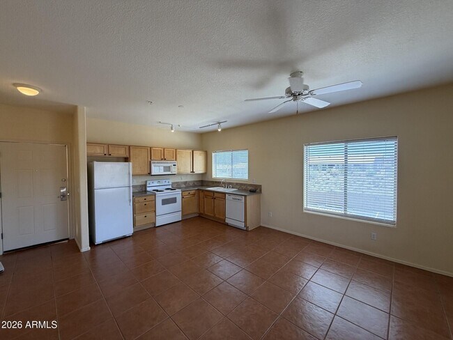 Building Photo - 16545 E Gunsight Dr