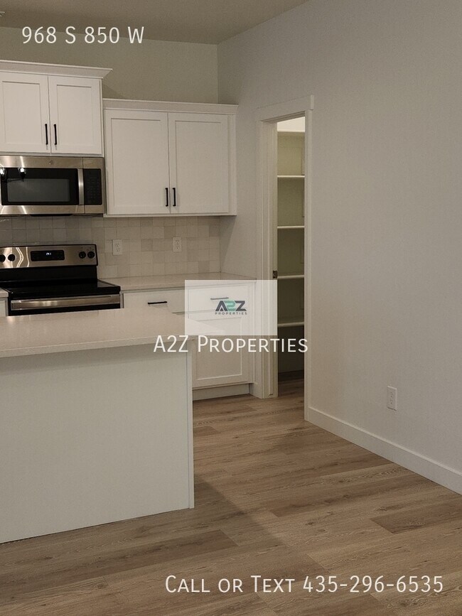 Building Photo - 968 S 850 W