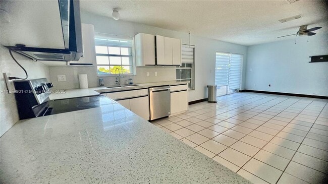 Building Photo - 15321 SW 59th St