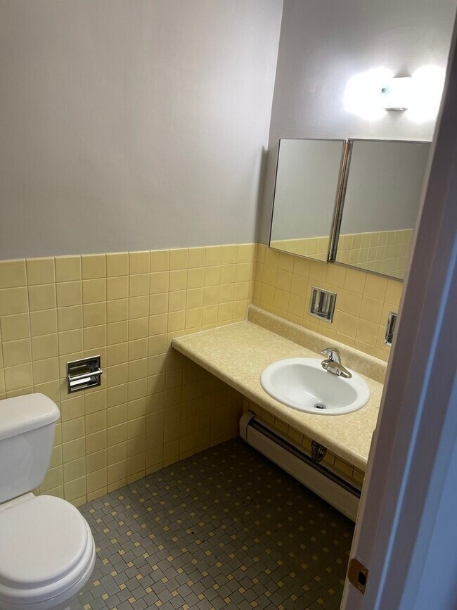 Building Photo - 1209 N Harlem Ave