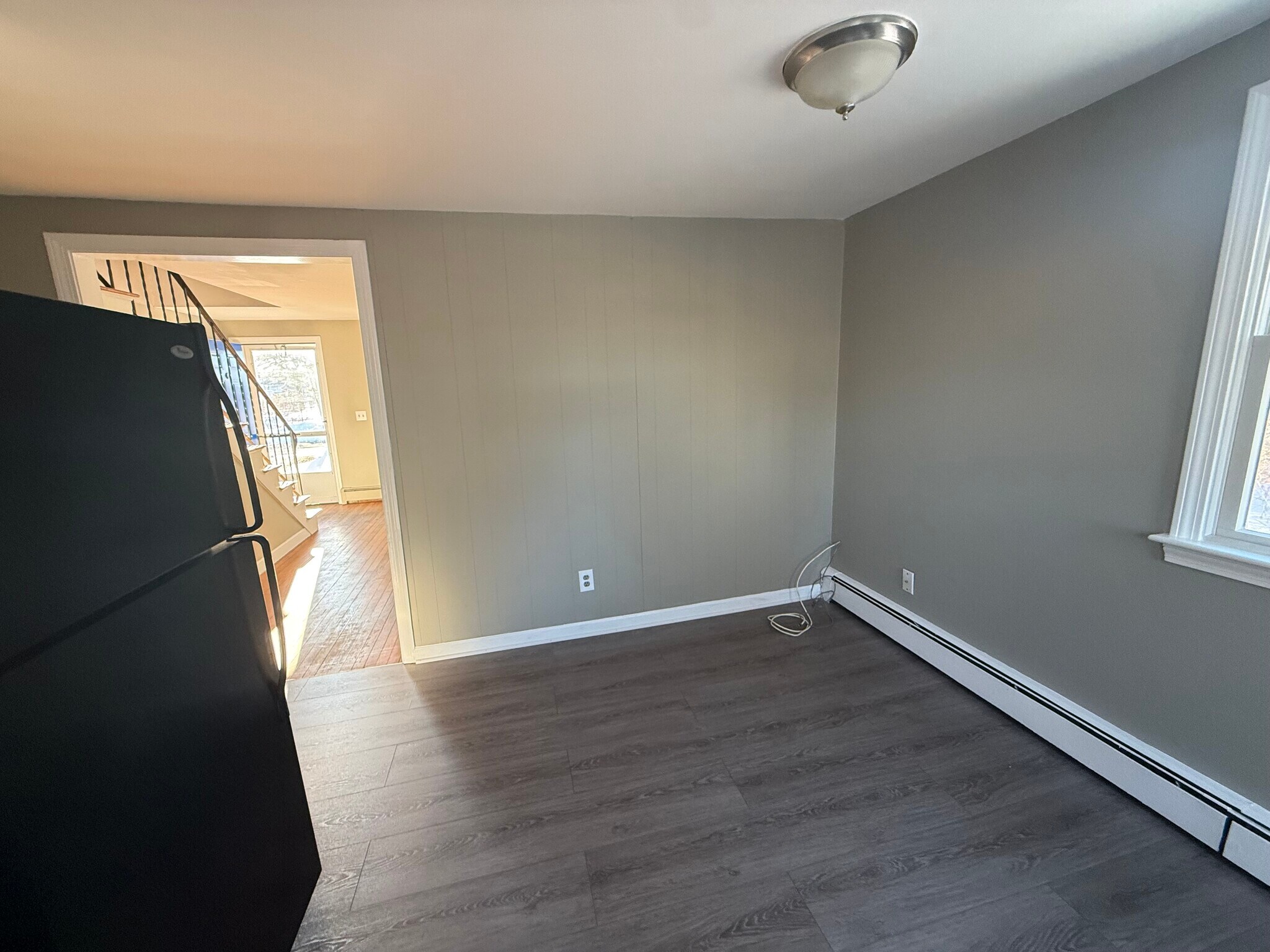 Building Photo - 38 Pine St