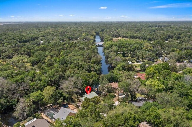 Building Photo - 28 River Trail Dr