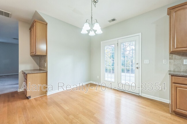 Building Photo - 2901 Meherrin Ct