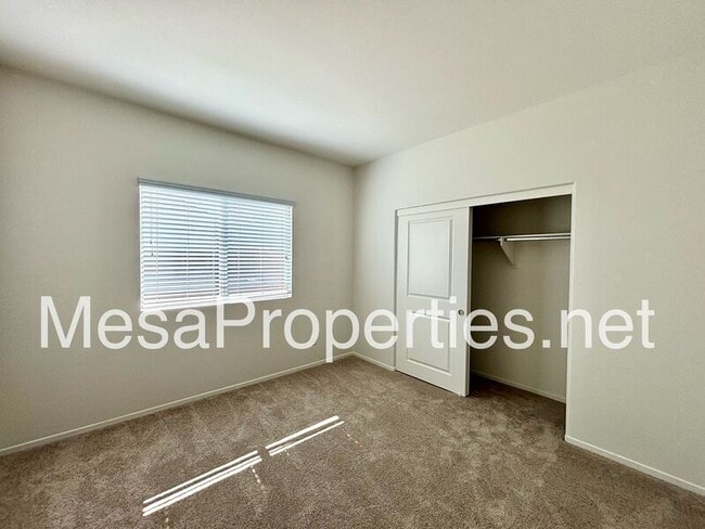 Building Photo - 15387 Patton St