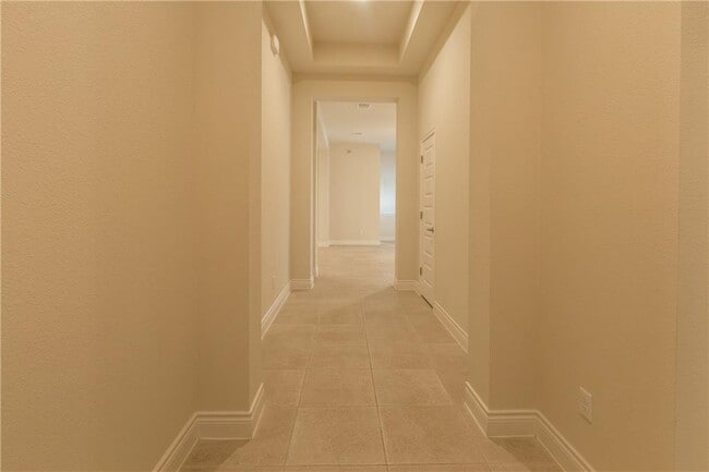 Building Photo - 124 Crooked Trail