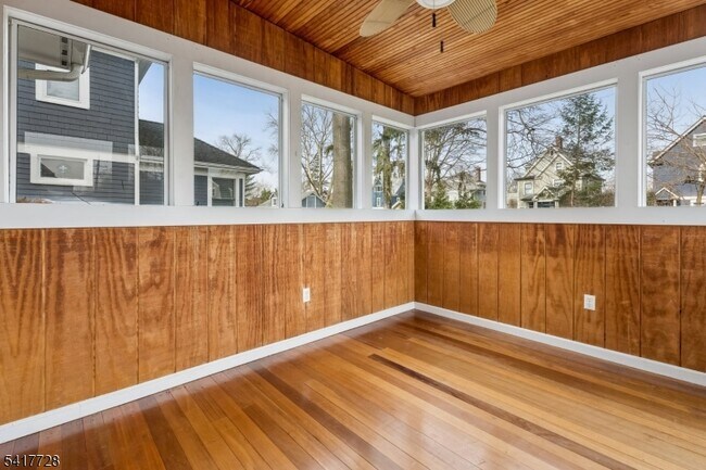 Building Photo - 439 St Marks Ave