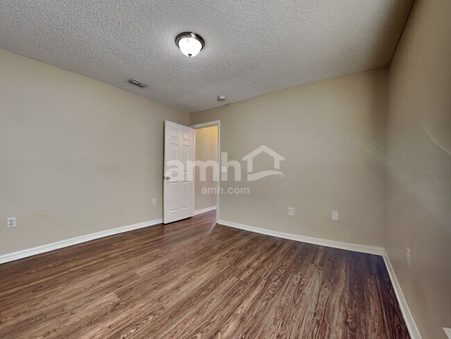 Building Photo - 1844 Saga Ct