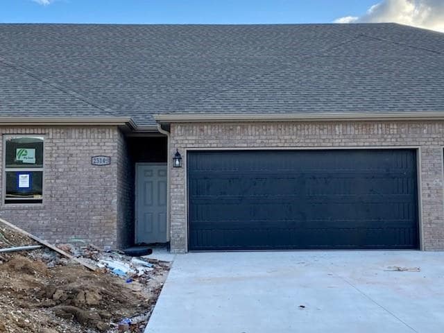 Building Photo - 2314 W Persimmon St