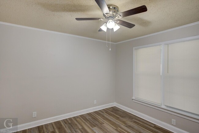 Building Photo - Bossier - 3 Bed 1 Bath - Housing Vouchers ...