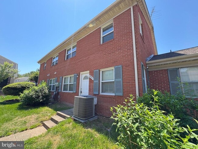 Building Photo - 9557 Hagel Cir