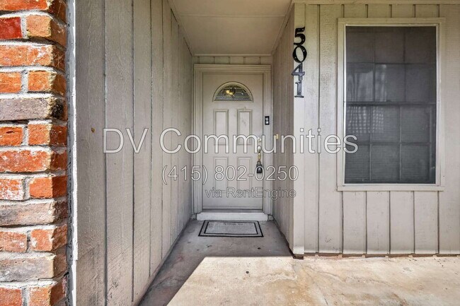 Building Photo - 5041 E Ridge Creek Dr