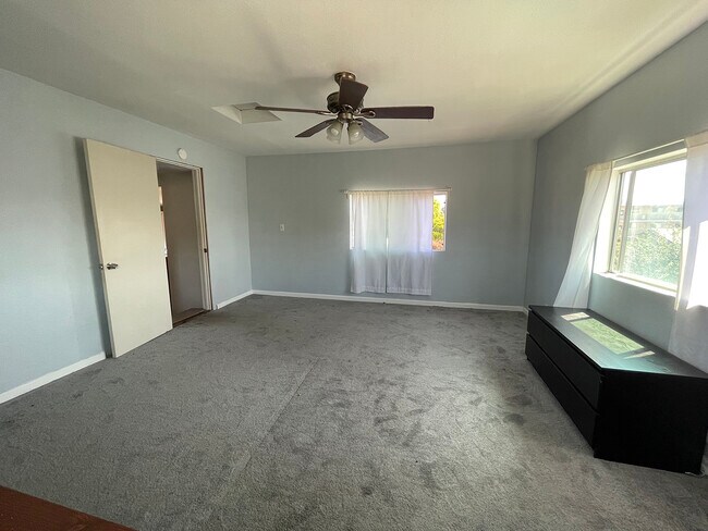 Back Bdrm 4 - 1230 Burnett St