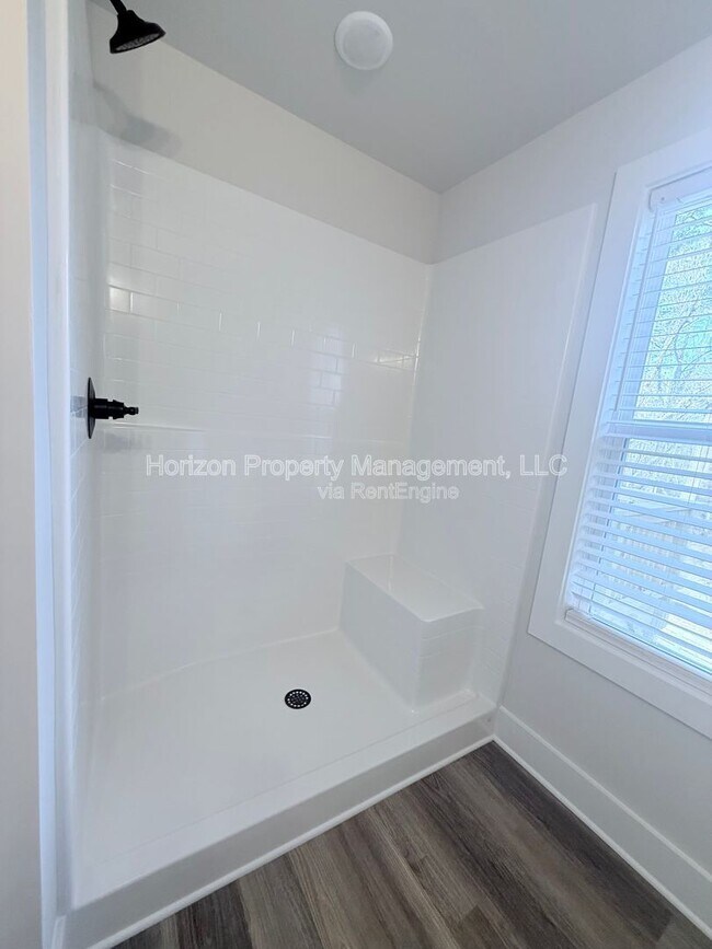 Building Photo - 7845 Wilkinson Dr