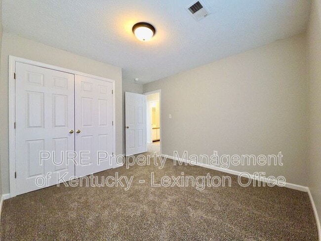 Building Photo - 280 Grinder Ct