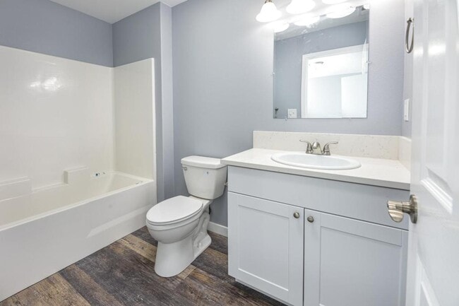 Building Photo - 1735 SE Jefferson St