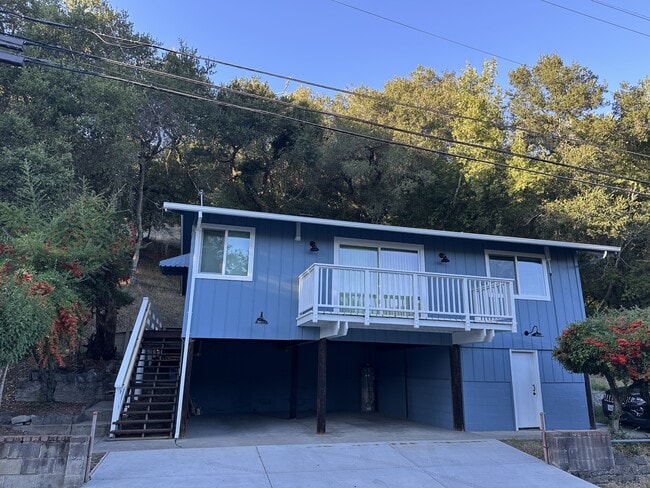 Primary Photo - 1743 S Fitch Mountain Rd