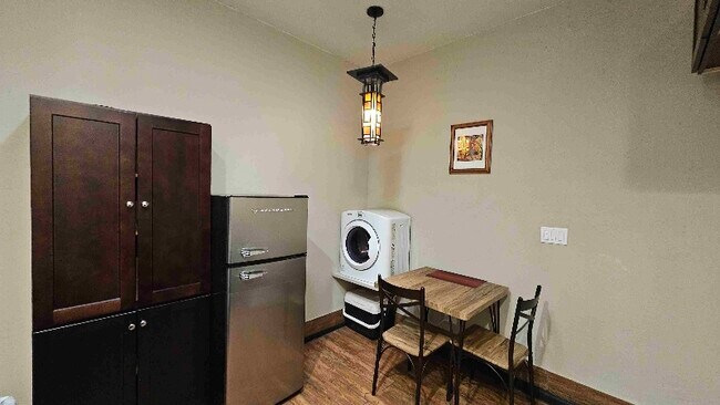 Building Photo - 27964 Mead Ct