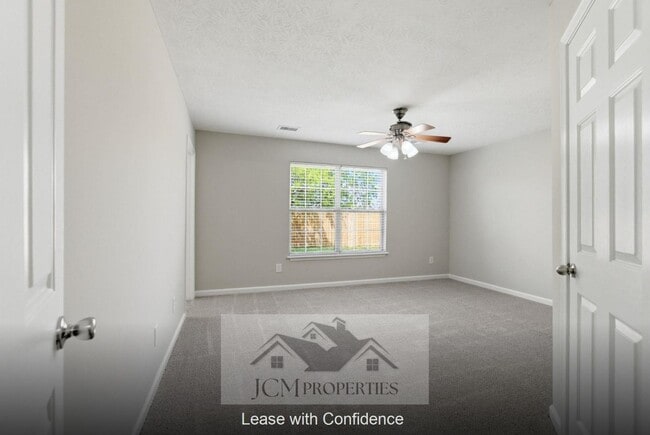 Building Photo - 2001 Polk Ln