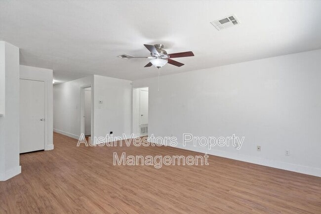 Building Photo - 1015 Glen Meadow Cove