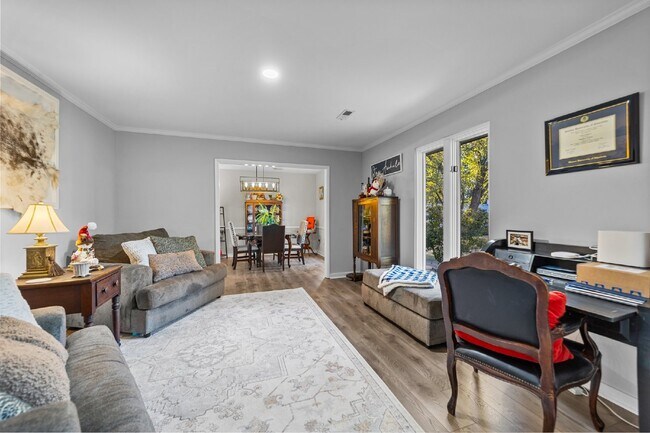 Building Photo - Nestled in the heart of Charlotte, this ch...