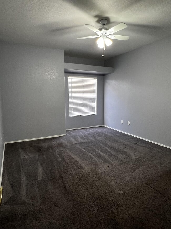 Building Photo - 6905 Cobre Azul Ave