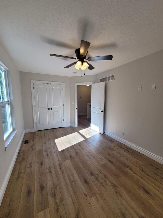 Building Photo - 2585 Casa Cir