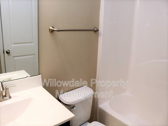 Building Photo - 702 Wickham Ridge Rd