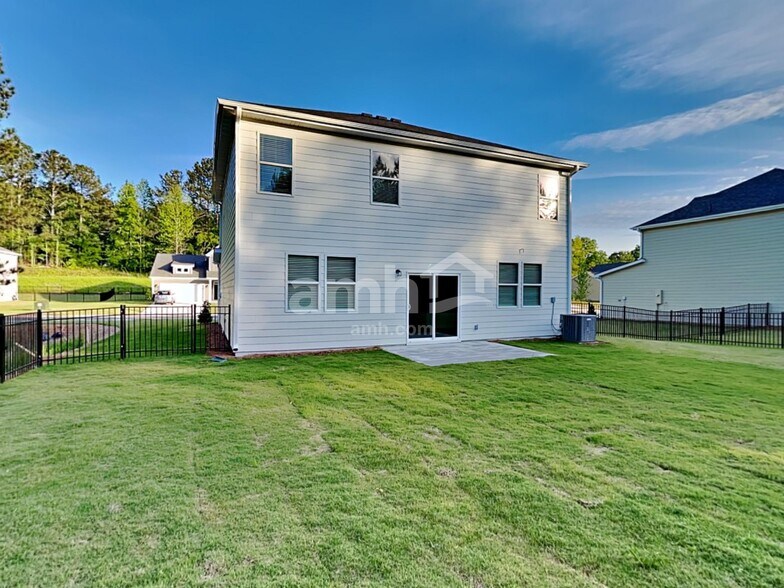 Building Photo - 114 Sapling Way