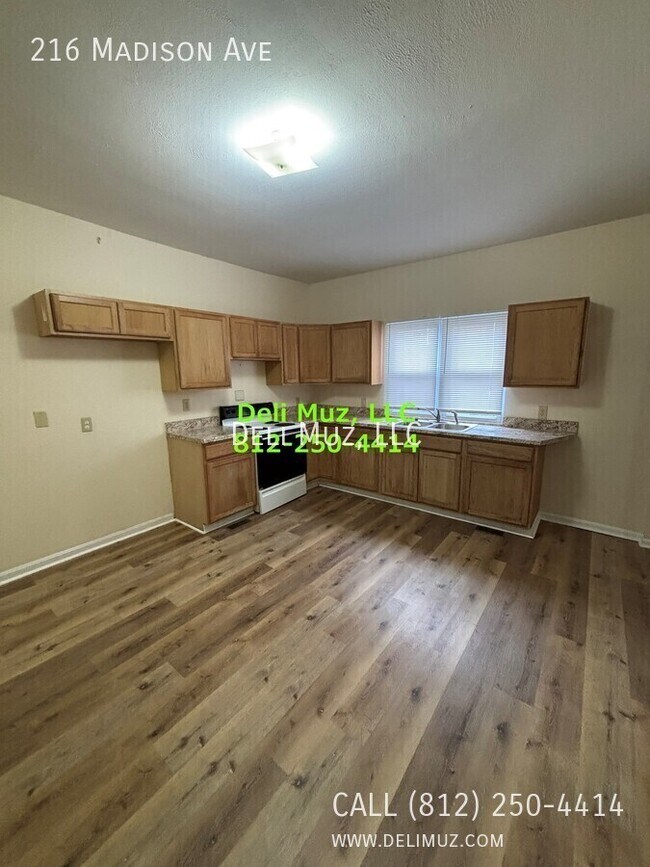 Building Photo - 216 Madison Ave