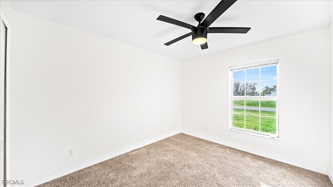 Building Photo - 1801 NW 1st Ave