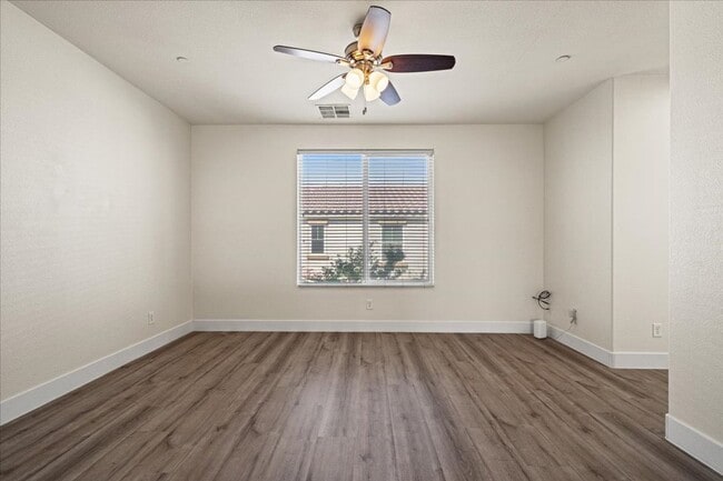 Building Photo - Stylish 4 Bedroom Retreat with Dual Primary Suites in Gated North Las Vegas Community