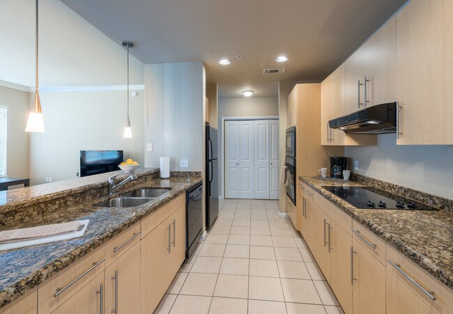 Building Photo - 3310 Fairmount-20412