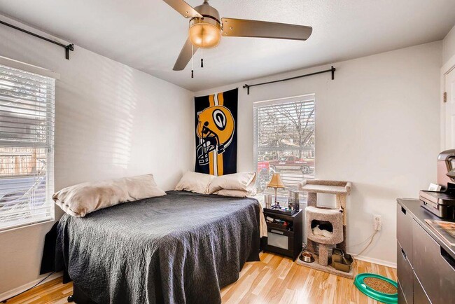 Building Photo - 1312 Cometa St