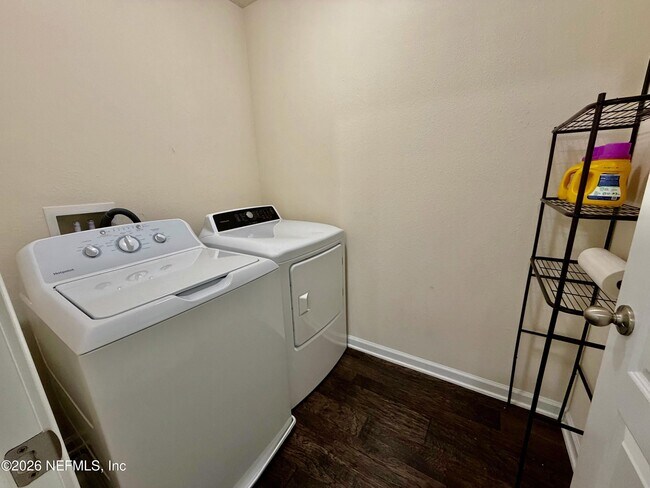 Building Photo - 11236 Sheepshead Ln