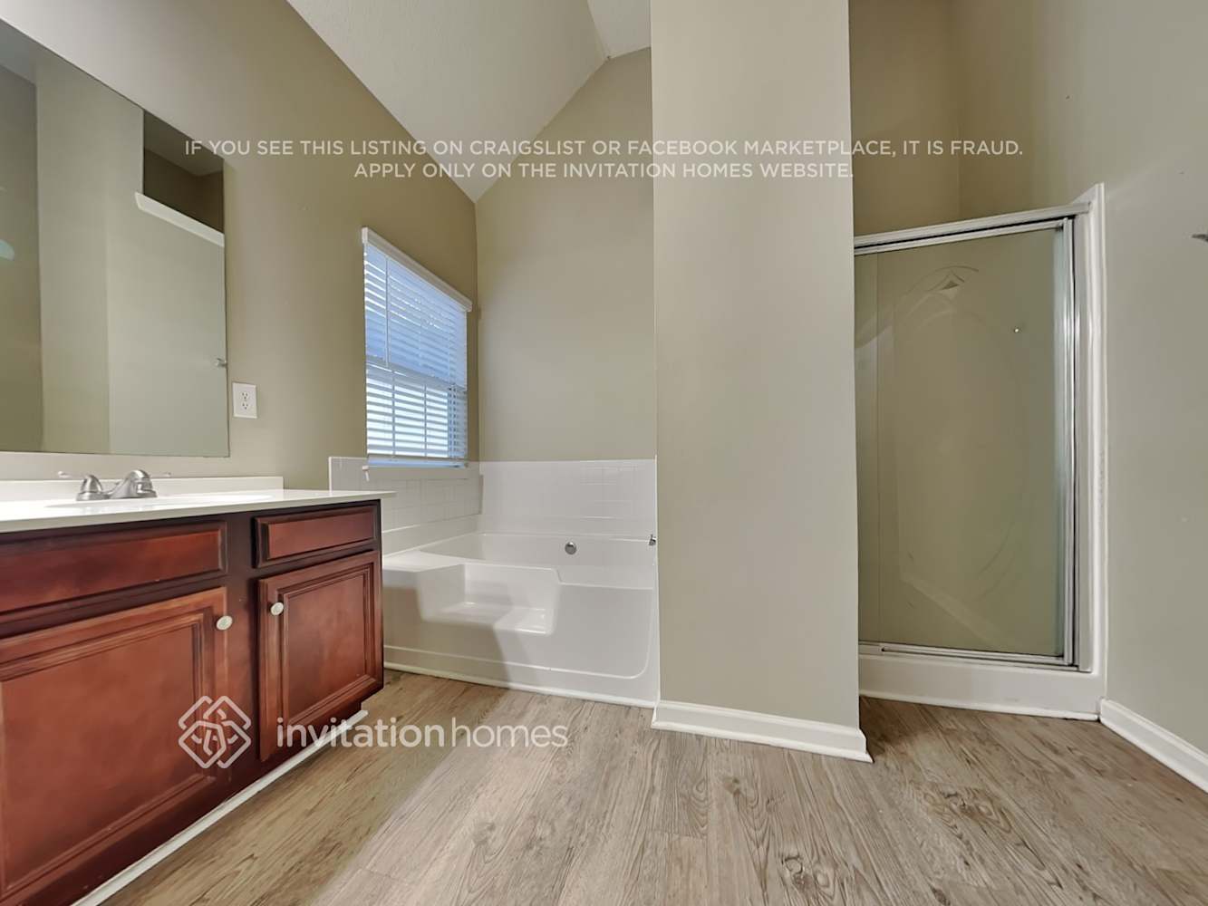 Building Photo - 1923 Tulip Petal Rd