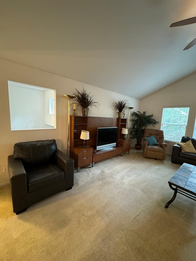 Building Photo - 116 Brentwood Dr