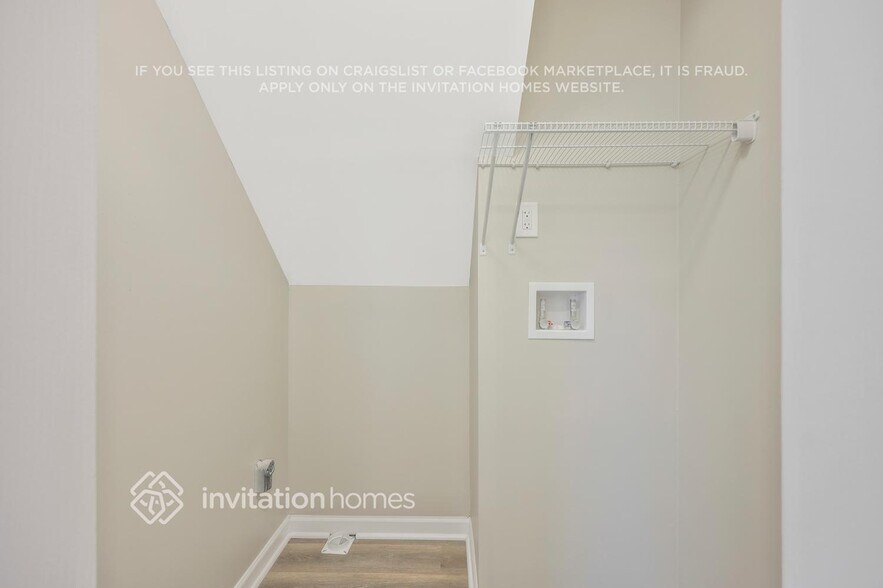 Building Photo - 1004 Carriage Way Ct
