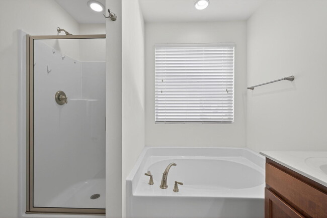 Building Photo - 3625 Tule Spring St