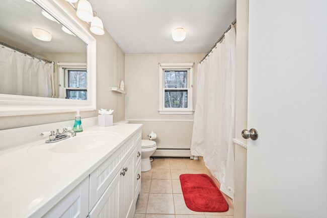 Building Photo - 138 Wildwood Cir