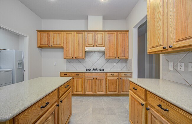 Building Photo - 17611 Emerald Garden Ln